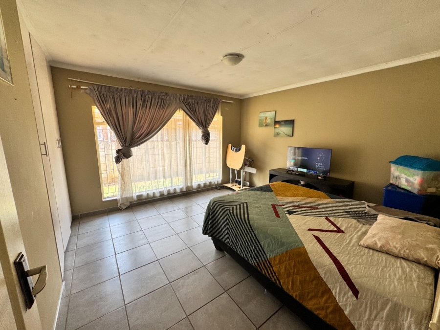 4 Bedroom Property for Sale in Potchefstroom North West